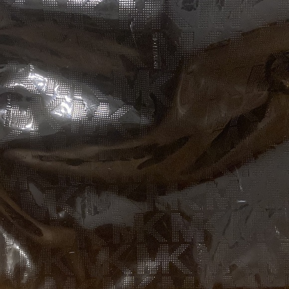 Micheal Kors Purse - Picture 2 of 4